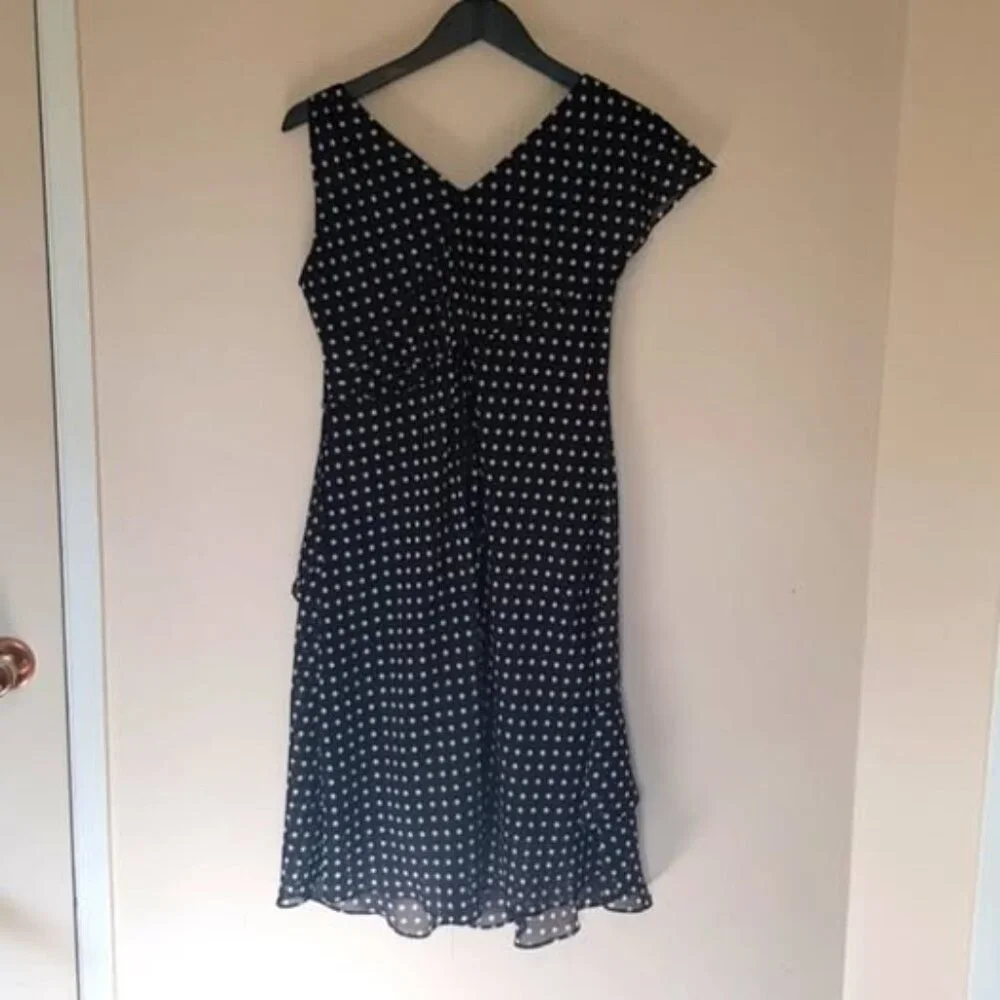 Amanda black & white polka dot bias cut 90s feminine flutter v neck dress sz S - Picture 4 of 5